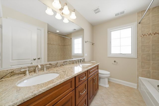 12674 Waterford Drive, Lemont, IL 60439