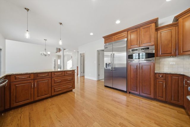 12674 Waterford Drive, Lemont, IL 60439