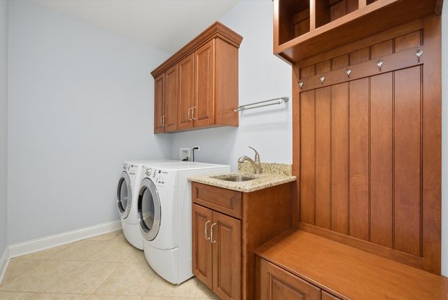 12674 Waterford Drive, Lemont, IL 60439