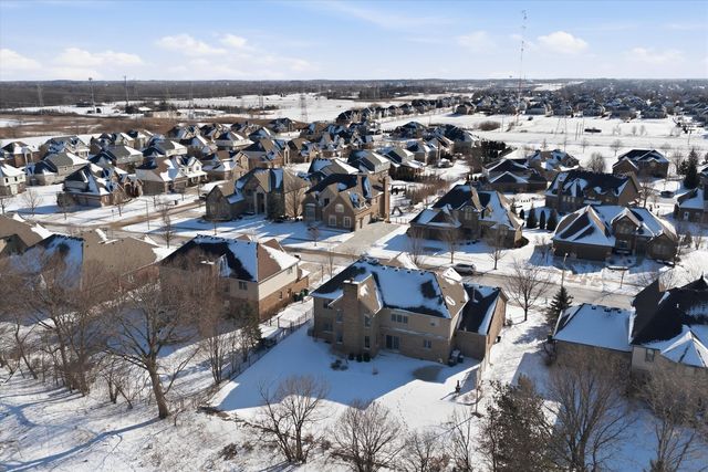 12674 Waterford Drive, Lemont, IL 60439