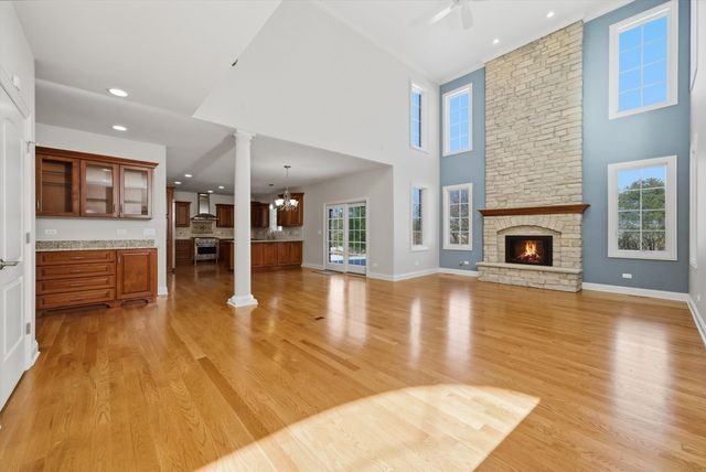 12674 Waterford Drive, Lemont, IL 60439