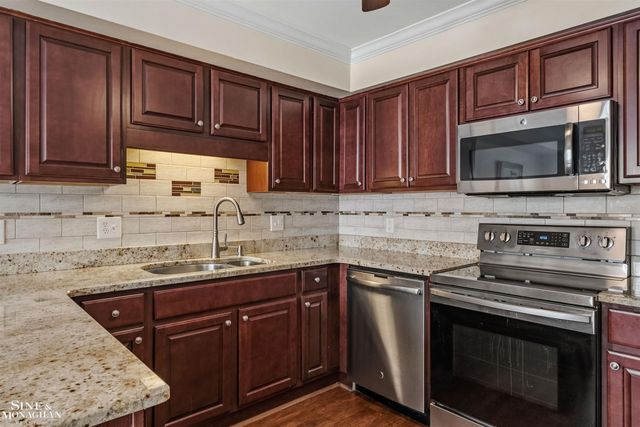 936 Country Club Drive, Saint Clair Shores, MI 48082