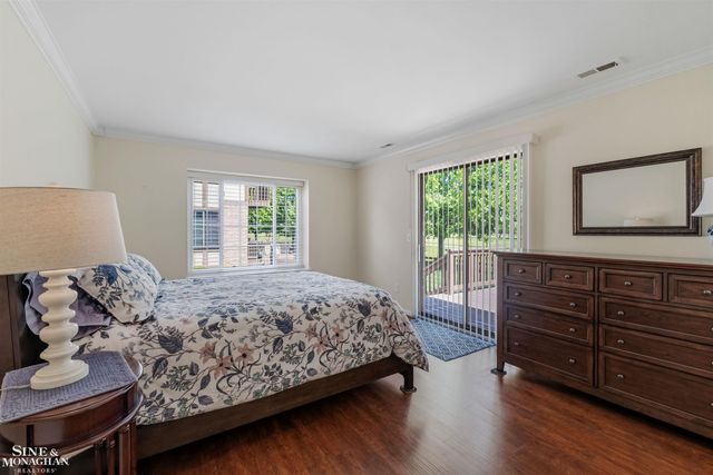 936 Country Club Drive, Saint Clair Shores, MI 48082