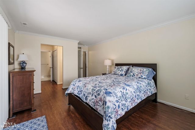 936 Country Club Drive, Saint Clair Shores, MI 48082