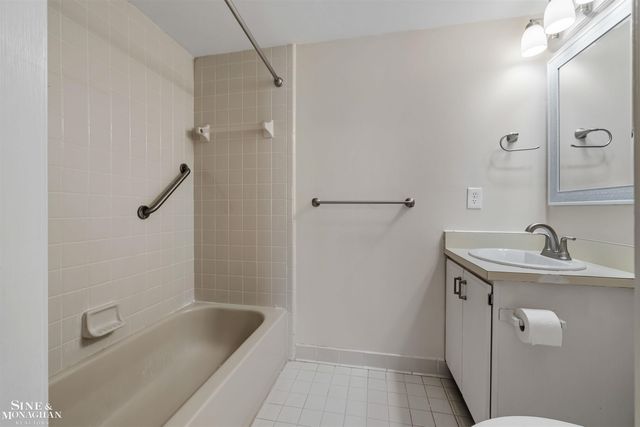 936 Country Club Drive, Saint Clair Shores, MI 48082