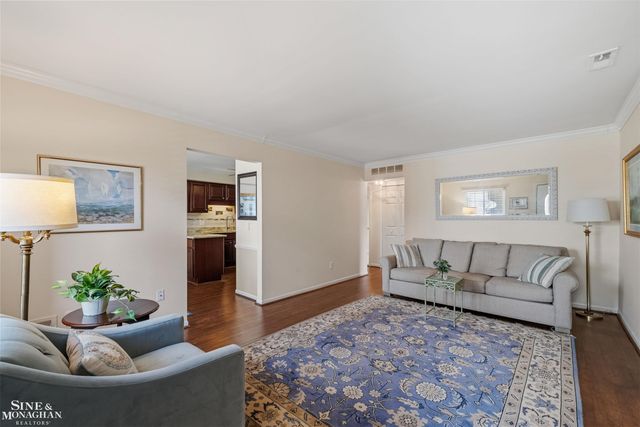 936 Country Club Drive, Saint Clair Shores, MI 48082