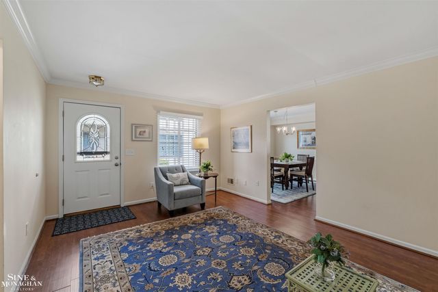 936 Country Club Drive, Saint Clair Shores, MI 48082
