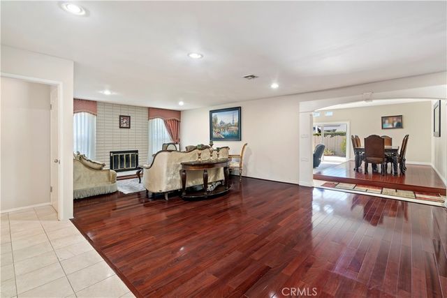 22248 Leadwell, Los Angeles, CA 91303