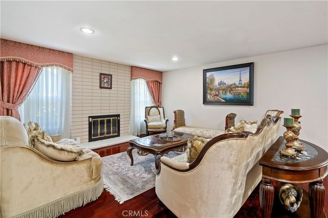 22248 Leadwell, Los Angeles, CA 91303