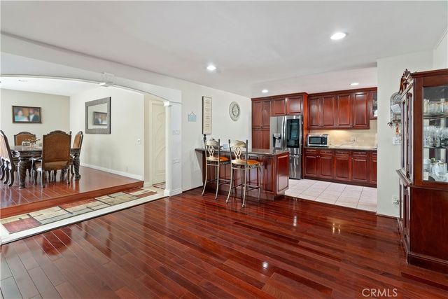 22248 Leadwell, Los Angeles, CA 91303