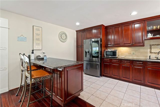 22248 Leadwell, Los Angeles, CA 91303