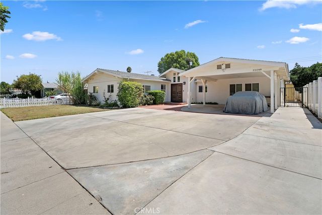 22248 Leadwell, Los Angeles, CA 91303