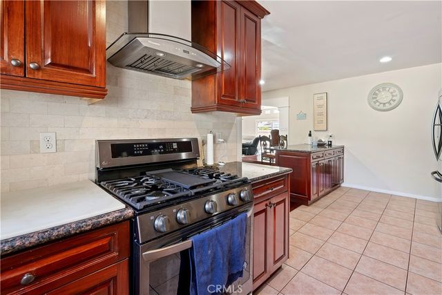 22248 Leadwell, Los Angeles, CA 91303