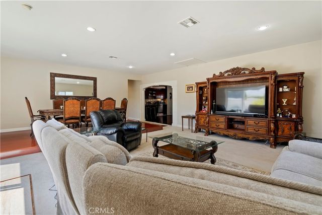 22248 Leadwell, Los Angeles, CA 91303