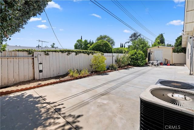 22248 Leadwell, Los Angeles, CA 91303