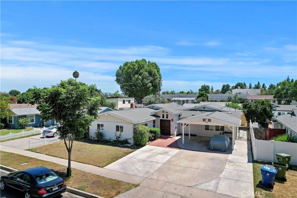22248 Leadwell, Los Angeles, CA 91303