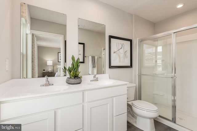 1852E MUTUAL DR, Inwood, WV 25428