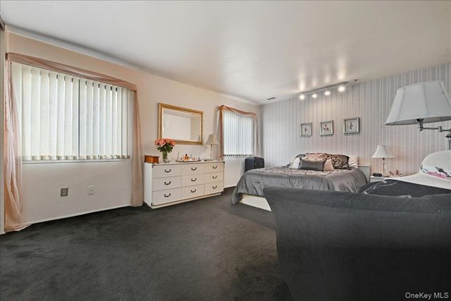 47 Balsam Court, Wantagh, NY 11793