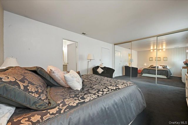 47 Balsam Court, Wantagh, NY 11793