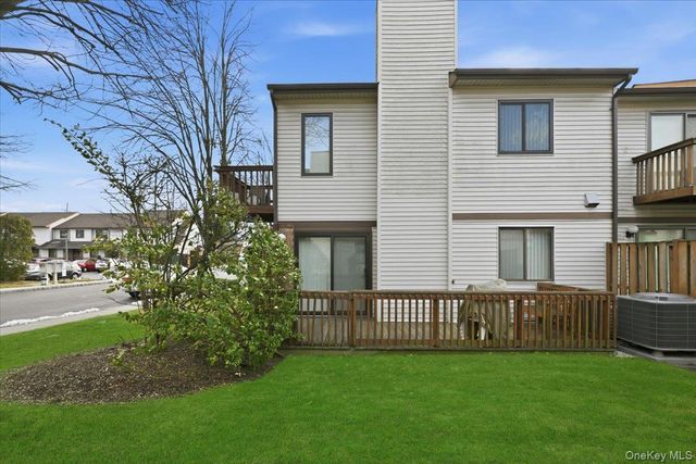 47 Balsam Court, Wantagh, NY 11793