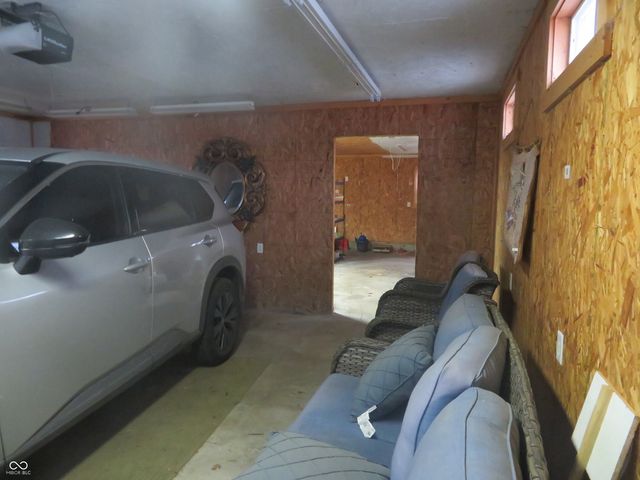 18 S Lotus Street, Orestes, IN 46063