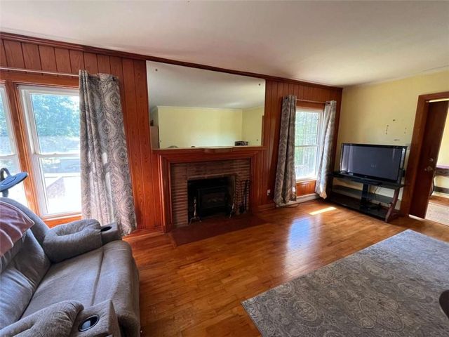 7 Hillcrest Avenue NE, Rome, GA 30161