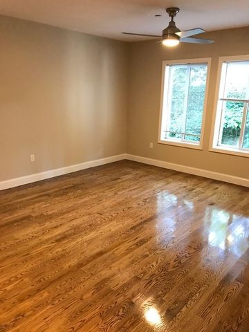 1522 V.F.W. Parkway 204, Boston, MA 02132