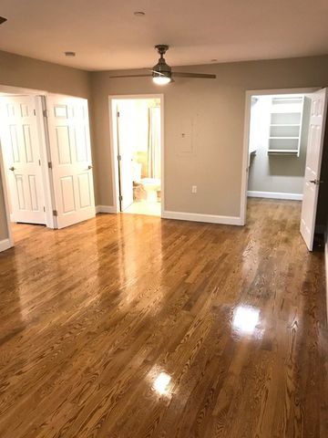 1522 V.F.W. Parkway 204, Boston, MA 02132