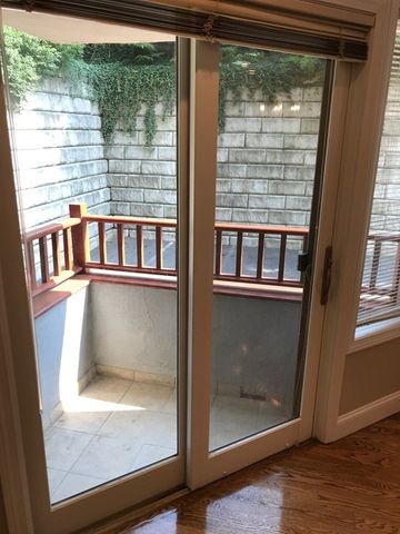 1522 V.F.W. Parkway 204, Boston, MA 02132