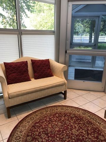 1522 V.F.W. Parkway 204, Boston, MA 02132