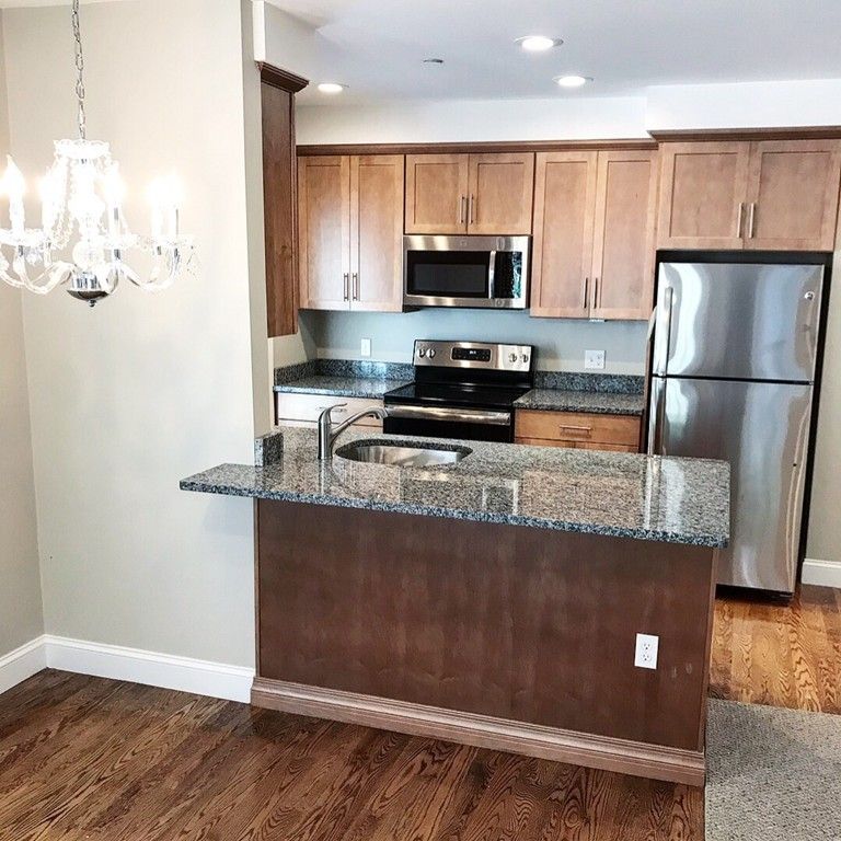 1522 V.F.W. Parkway 204, Boston, MA 02132