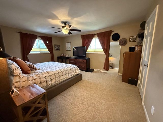 512 S 11th Avenue, Onalaska, WI 54650