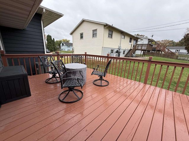 512 S 11th Avenue, Onalaska, WI 54650