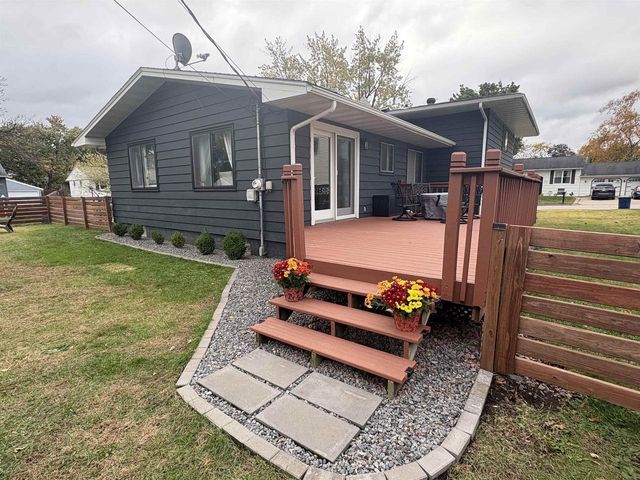 512 S 11th Avenue, Onalaska, WI 54650