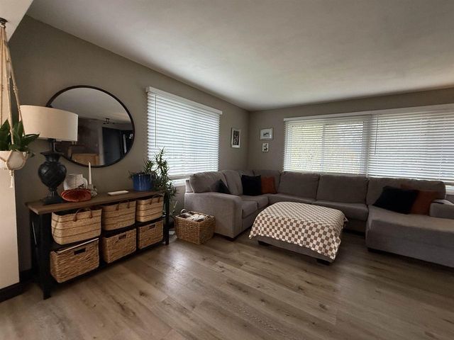 512 S 11th Avenue, Onalaska, WI 54650