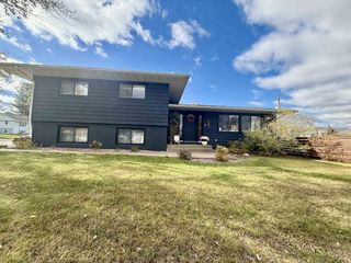 512 S 11th Avenue, Onalaska, WI 54650