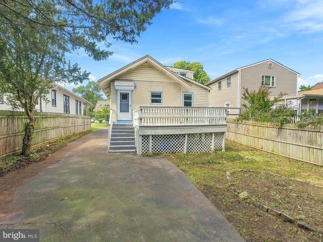 304 WOODLAWN TER, Collingswood, NJ 08108