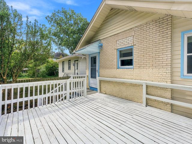 304 WOODLAWN TER, Collingswood, NJ 08108