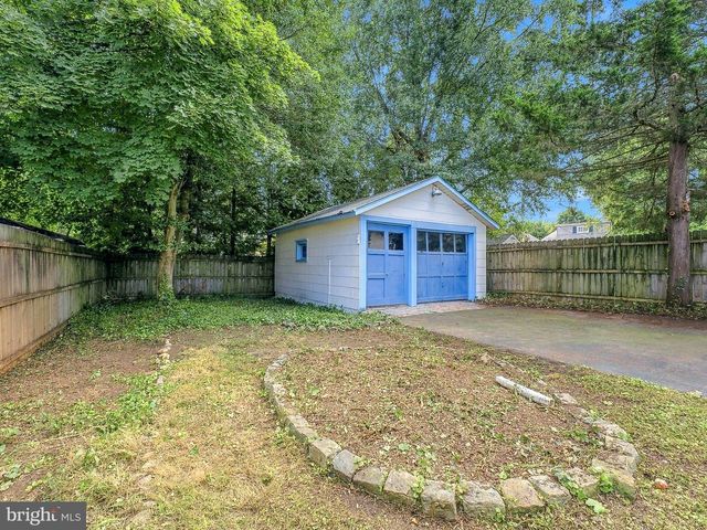 304 WOODLAWN TER, Collingswood, NJ 08108
