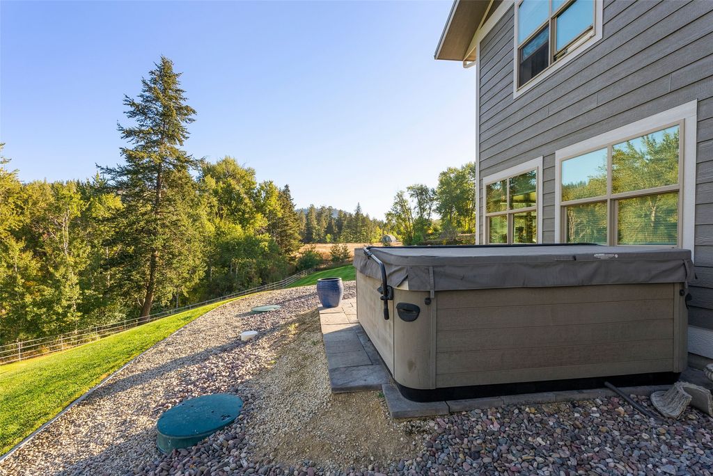 8350 Vann Drive, Lolo, MT 59847 photo 18