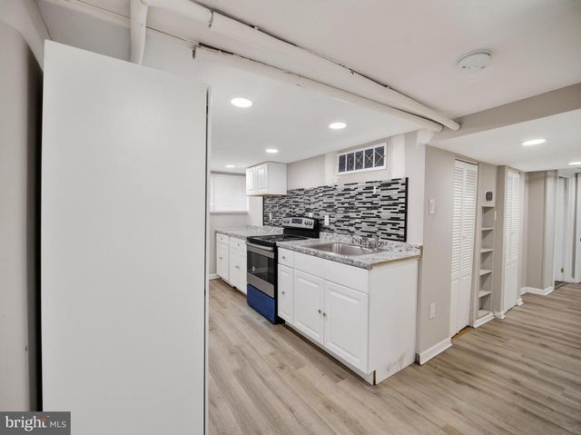 6008 ADDISON RD, Capitol Heights, MD 20743