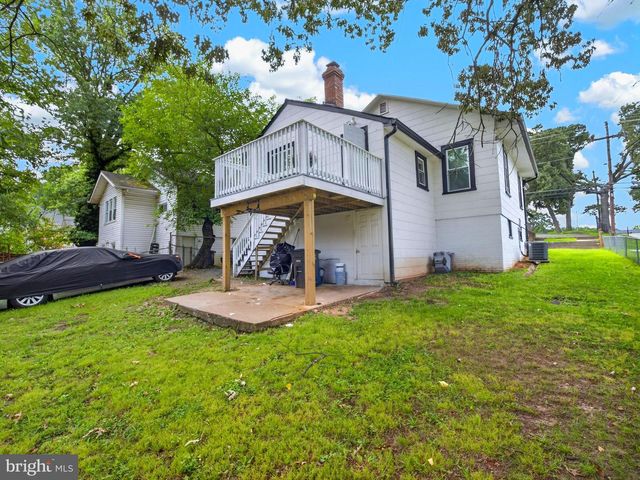6008 ADDISON RD, Capitol Heights, MD 20743
