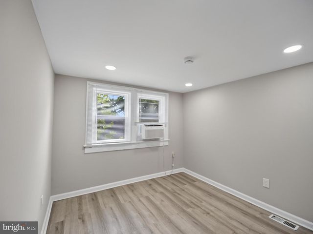 6008 ADDISON RD, Capitol Heights, MD 20743