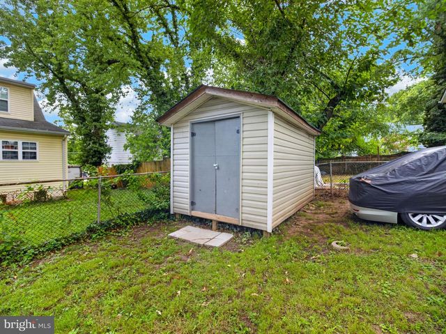 6008 ADDISON RD, Capitol Heights, MD 20743