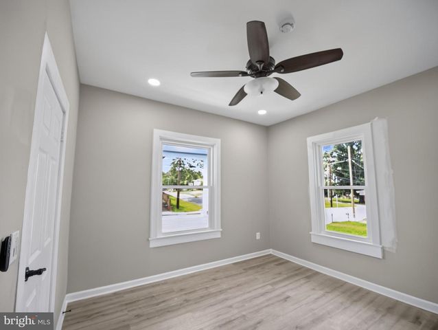 6008 ADDISON RD, Capitol Heights, MD 20743