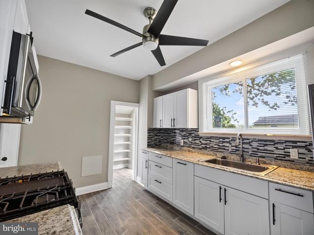 6008 ADDISON RD, Capitol Heights, MD 20743