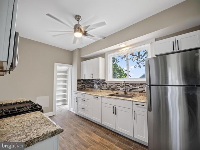 6008 ADDISON RD, Capitol Heights, MD 20743