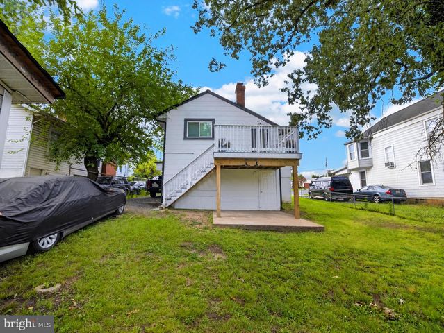 6008 ADDISON RD, Capitol Heights, MD 20743