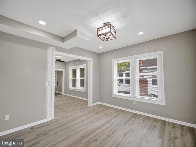 6008 ADDISON RD, Capitol Heights, MD 20743