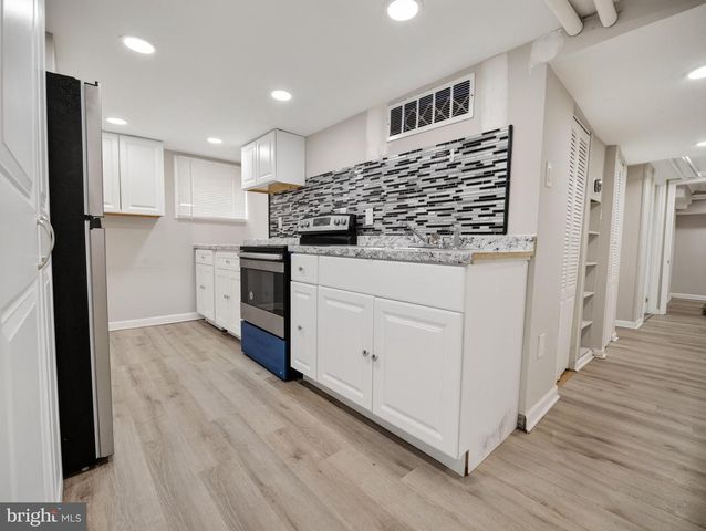 6008 ADDISON RD, Capitol Heights, MD 20743